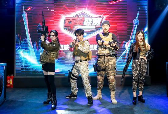 英雄联盟前职业选手无状态Cool发庆祝六一微博，疑似暗讽UZI，被粉丝怒喷